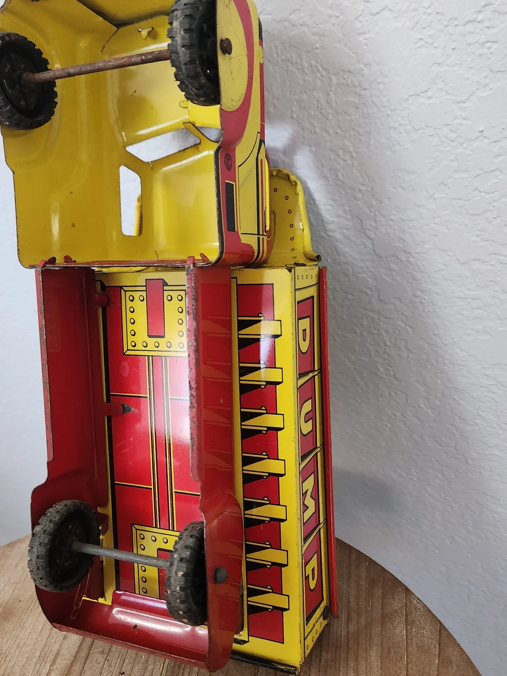 1950's VINTAGE.  Marx Litho. Lumar Contruction Co. Dump Truck Pressed Steel VTG
